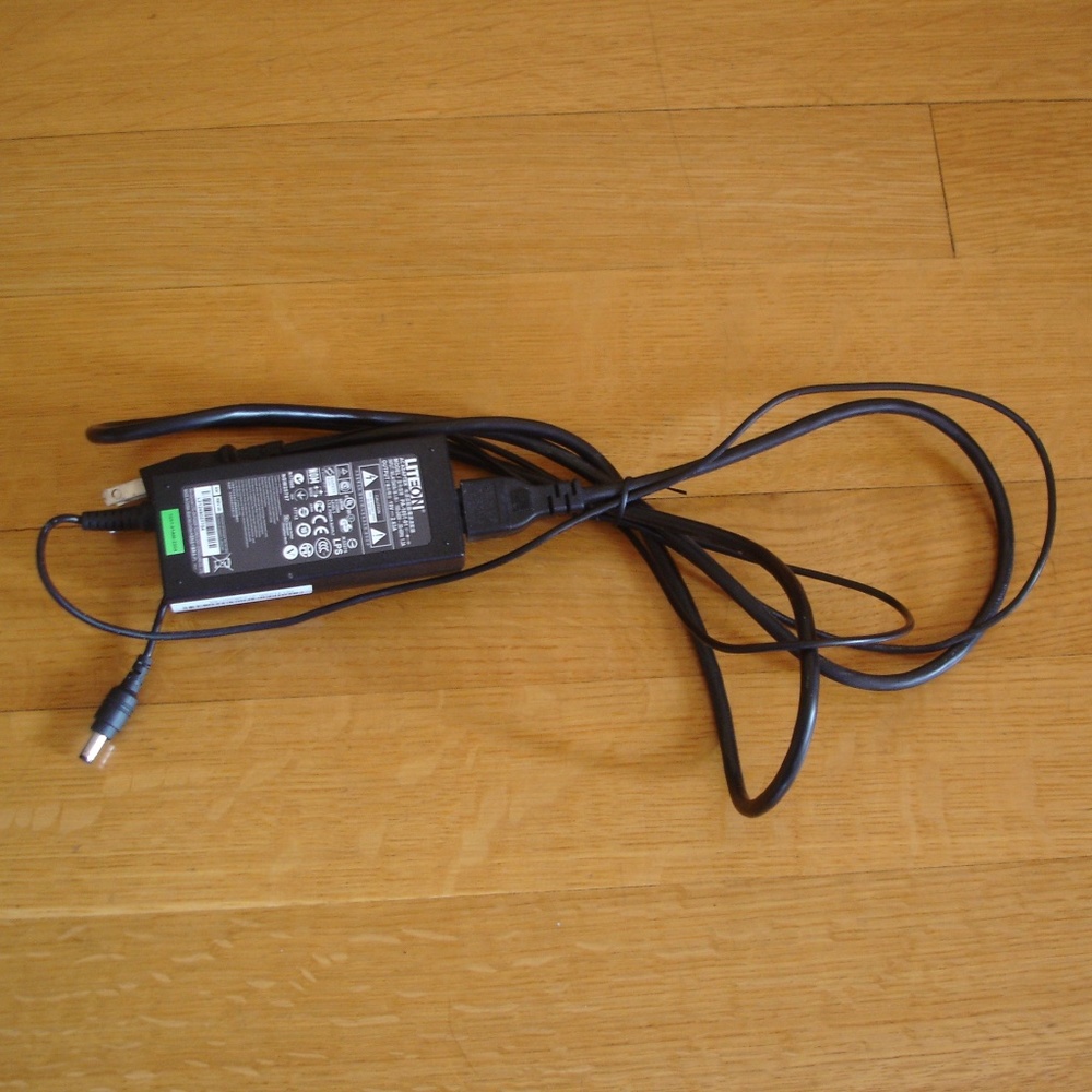 LITE ON AC Power Adapter Model PA-1051-91 Output 19V 2.63A. Pre-owned.